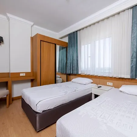 River Hotel 5*