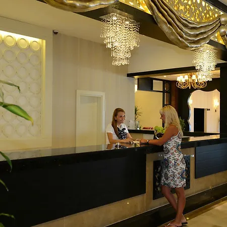 River Hotel 5*